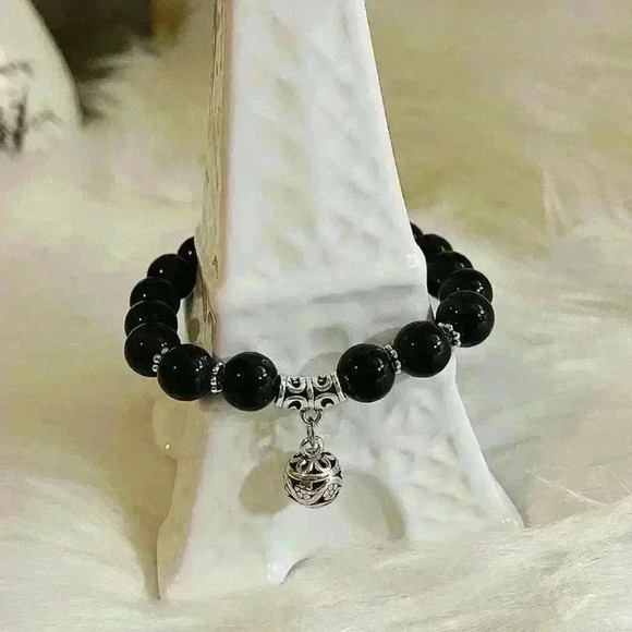 Onyx Natural Gemstone Bracelets with Flower Charm - Picture 2 of 5